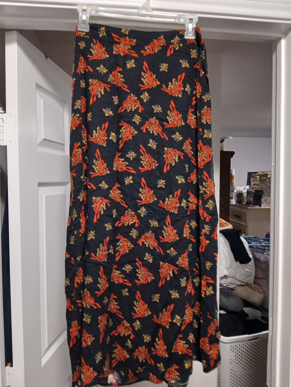 Nut Cracker Vintage Like New Black Floral Maxi Skirt